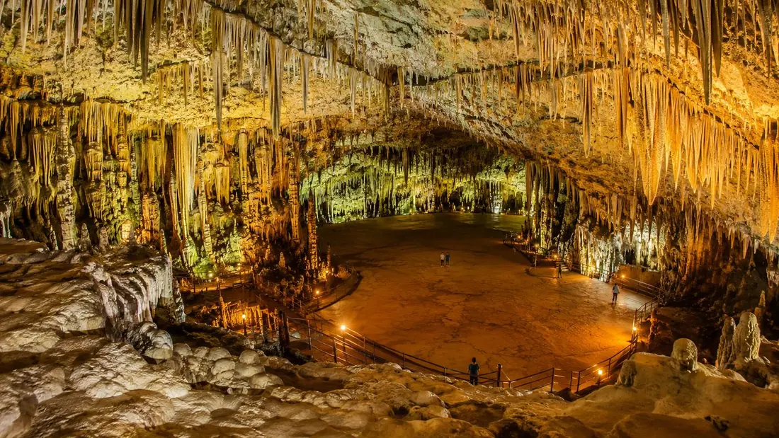 Melissani or Drogarati?