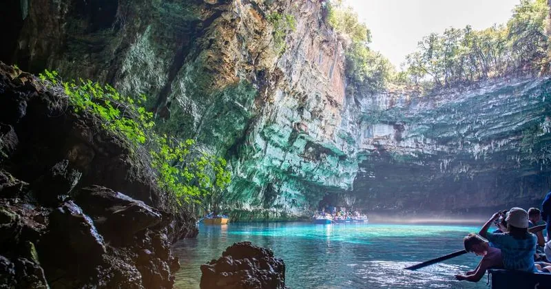 From Argostoli: Melissani Lake & Drogarati Caves Tour