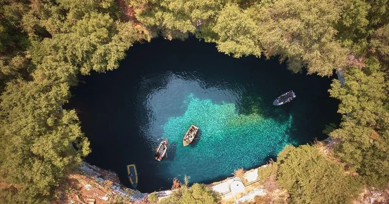 Kefalonia: Melissani, Myrtos, Fiscardo & Wine Tasting